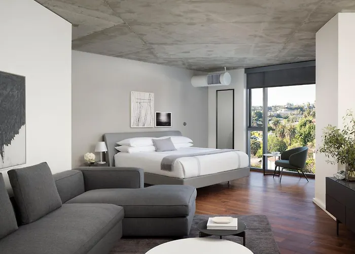 5 star hotel: Aka West Hollywood